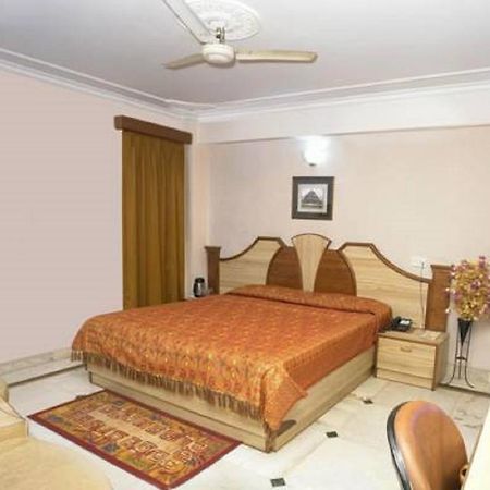 Hotel Welcome Palace Agartala Eksteriør billede