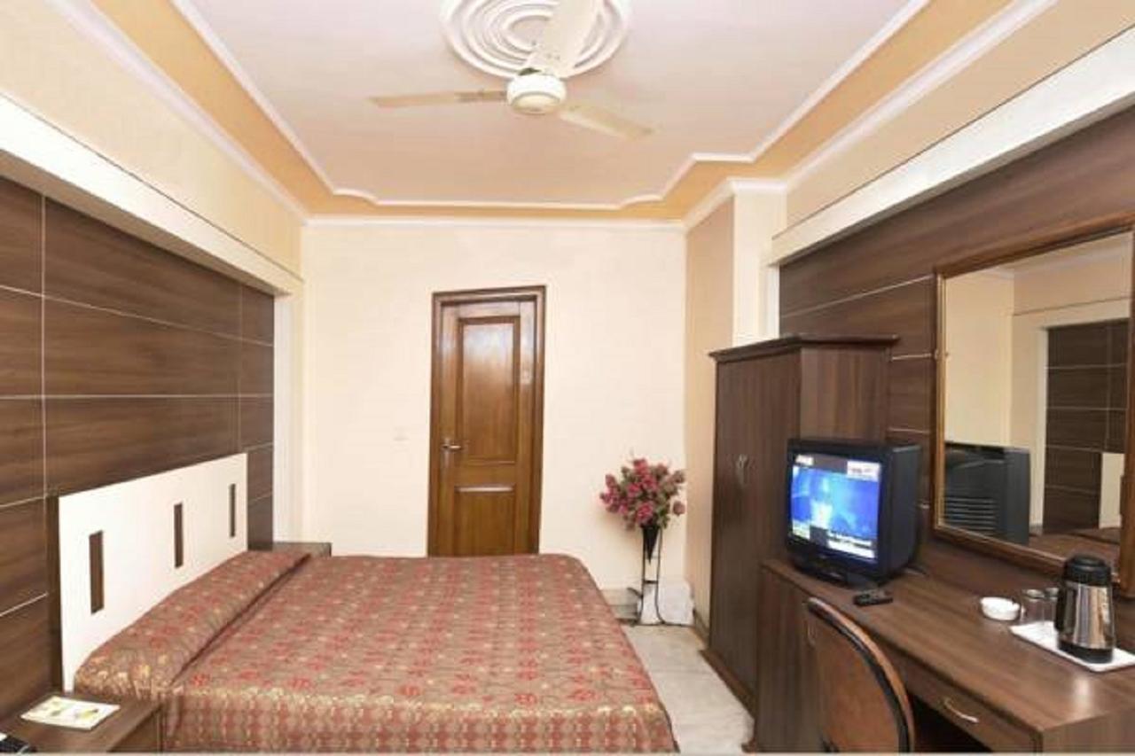 Hotel Welcome Palace Agartala Eksteriør billede